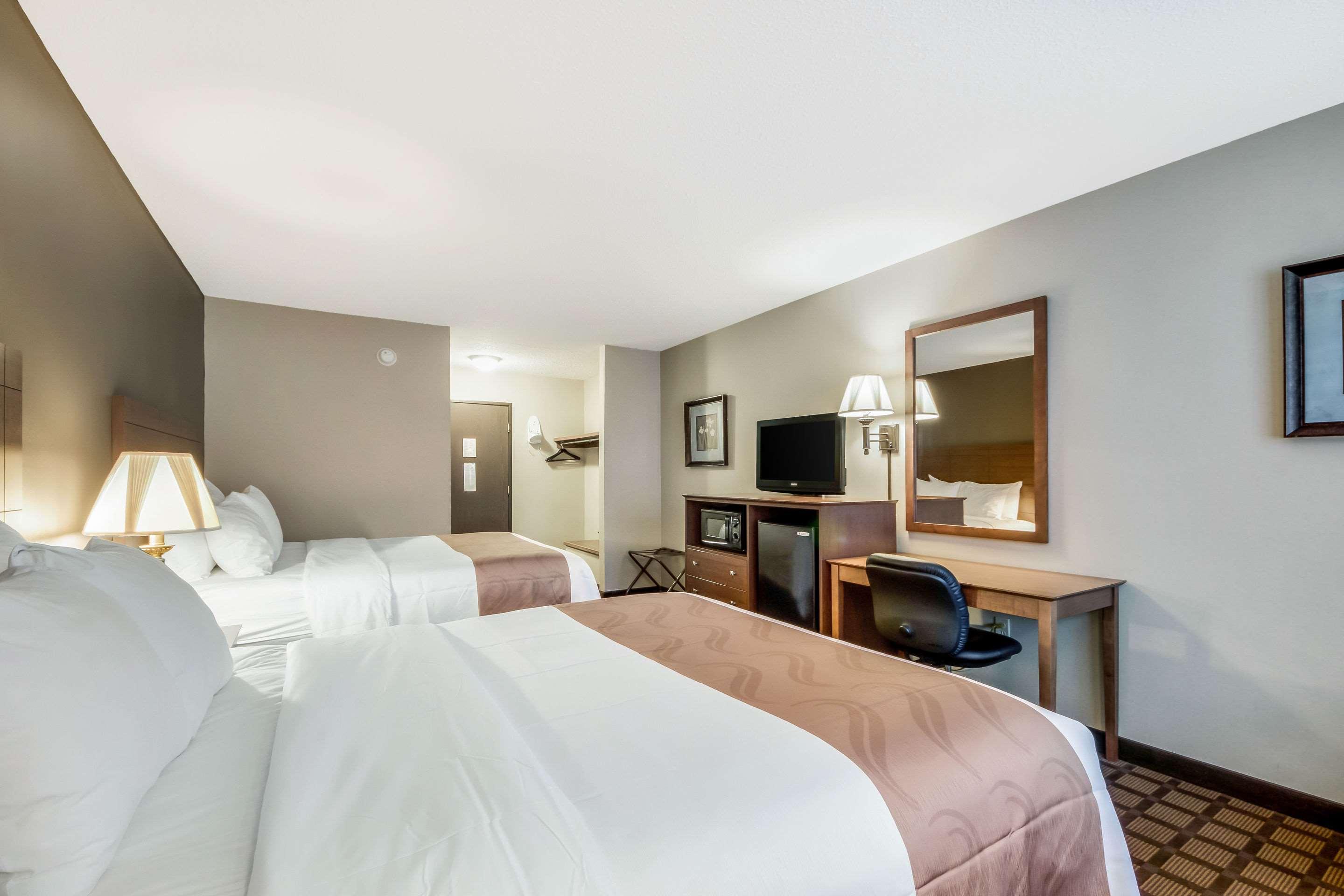 Quality Inn & Suites Newberry Exteriör bild