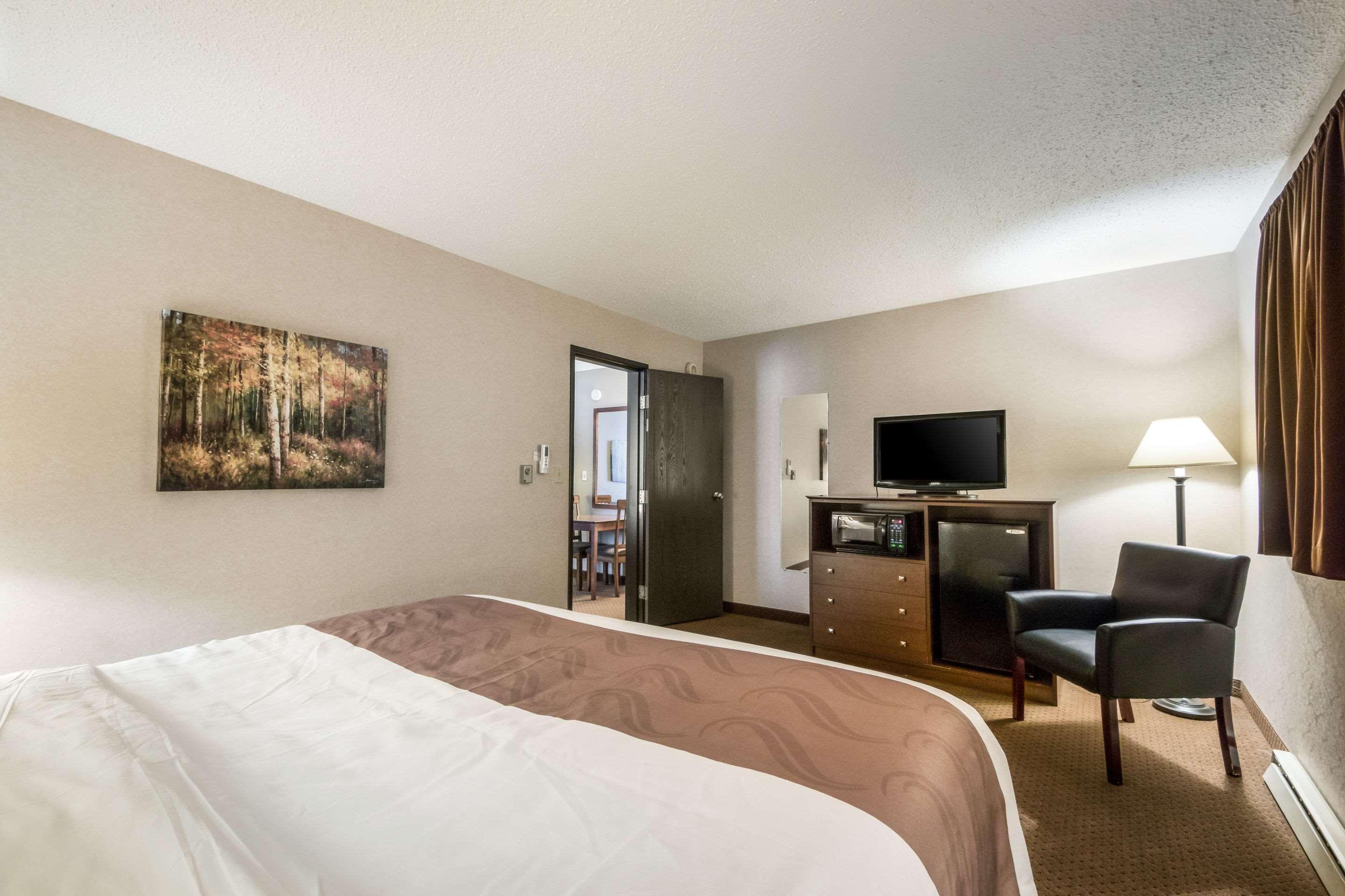 Quality Inn & Suites Newberry Exteriör bild
