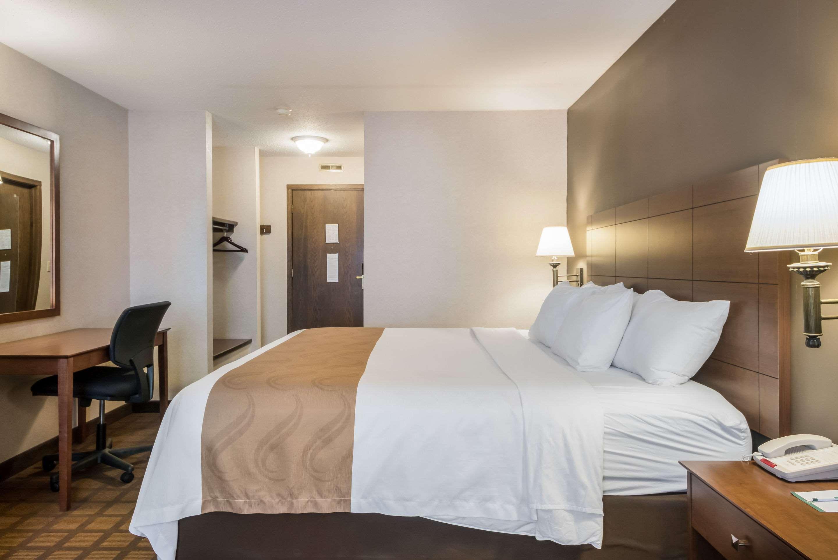Quality Inn & Suites Newberry Exteriör bild