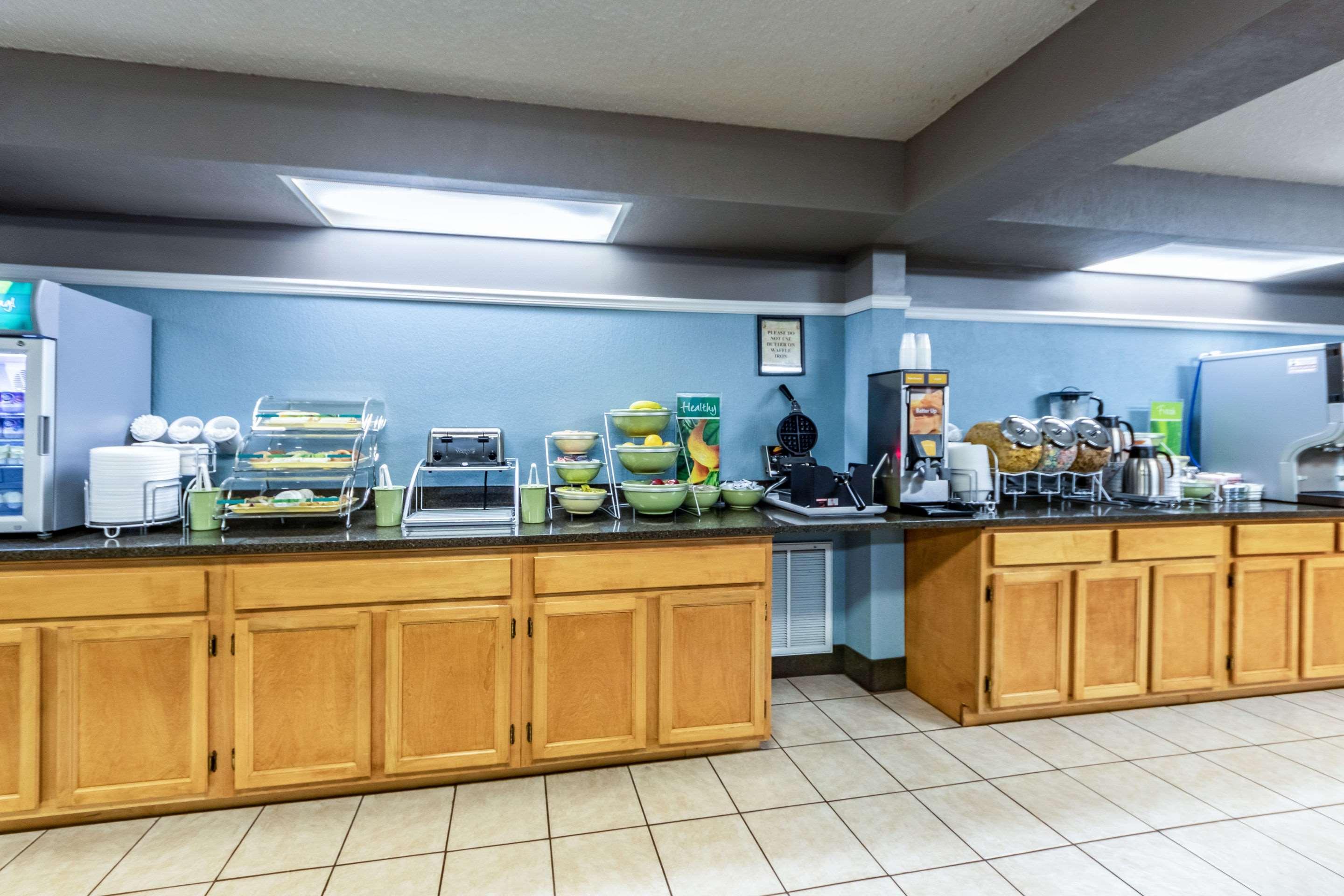 Quality Inn & Suites Newberry Exteriör bild